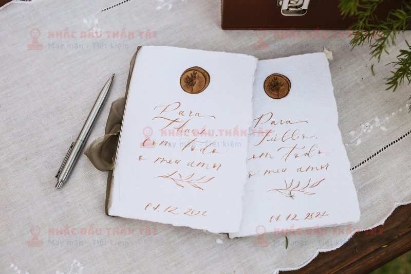 Cách sử dụng con dấu sáp hiệu quả trong công việc và nghệ thuật trang trí