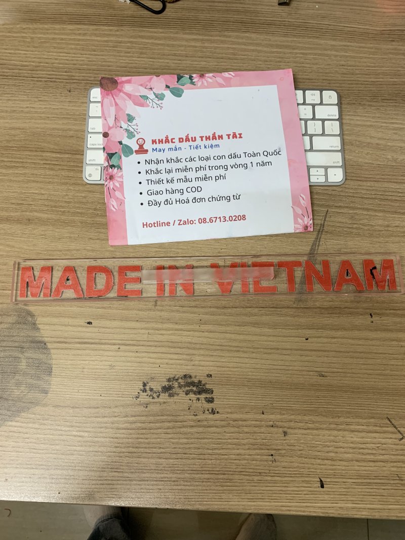 Khắc con dấu Made In Vietnam đóng lên thùng Carton