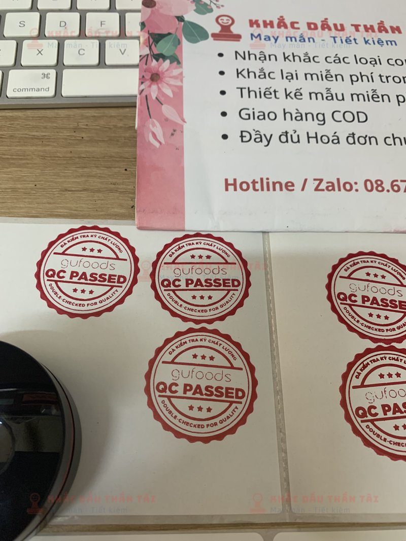 Khắc con dấu QC Pass Gu Group bằng công nghệ Khắc dấu Flash