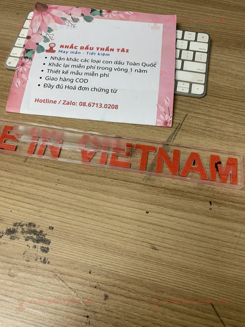 Khắc con dấu Made In Vietnam đóng lên thùng Carton
