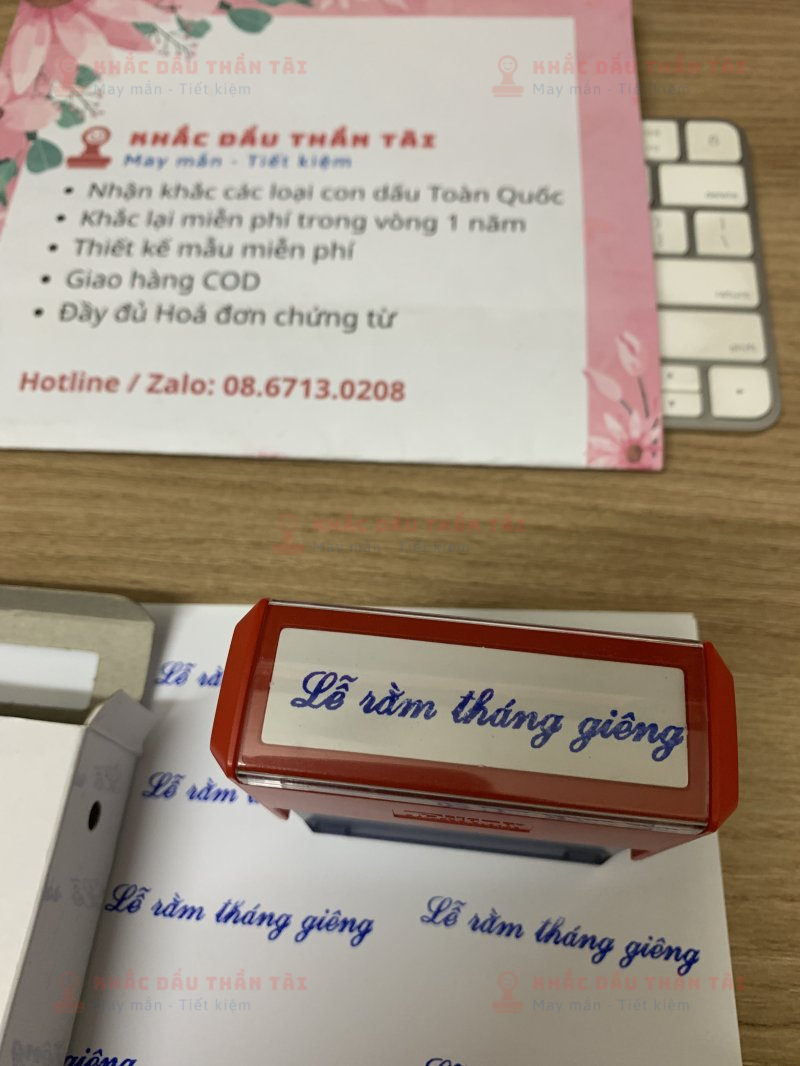 Khắc con dấu chữ Lễ rằm tháng Giêng theo yêu cầu tại Trung Tâm Khắc Dấu Thần Tài