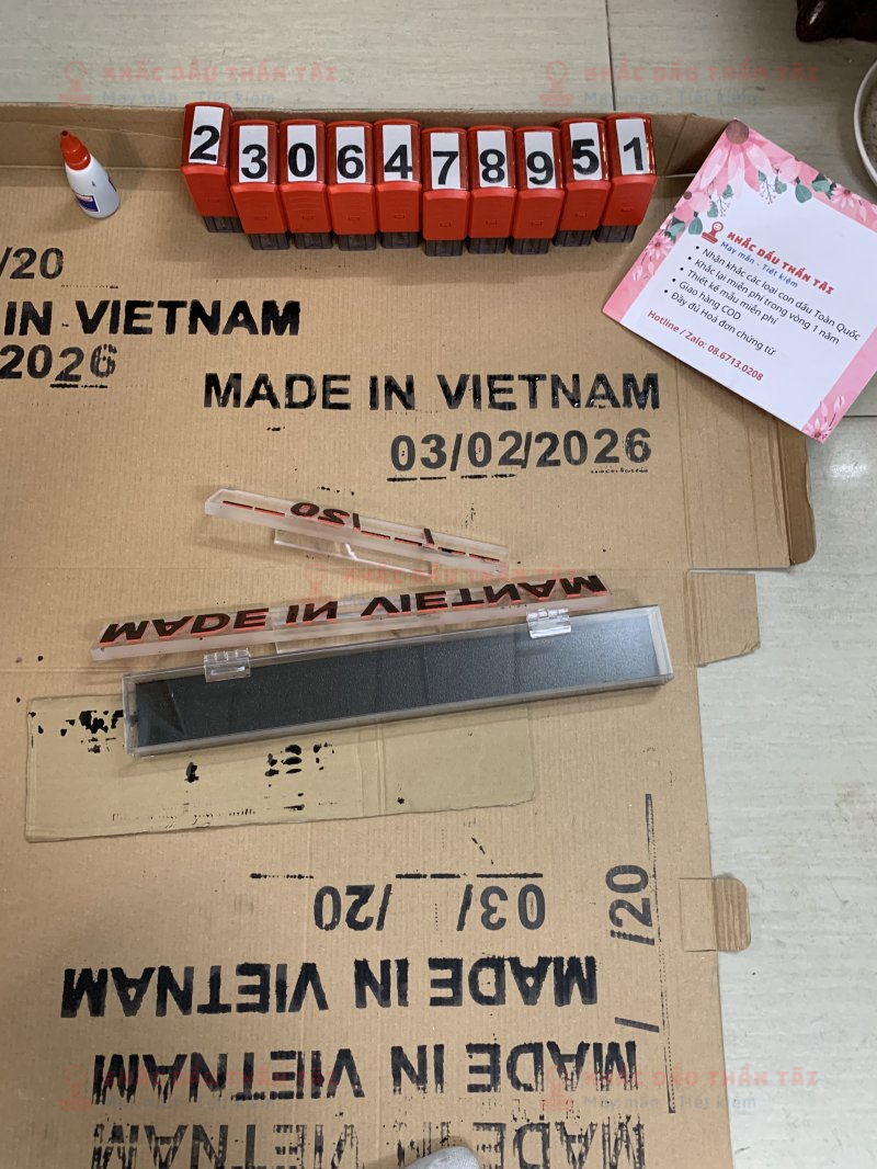 Thiết kế con dấu kích thước lớn chuyên đóng thùng carton – Trung Tâm Khắc Dấu Thần Tài