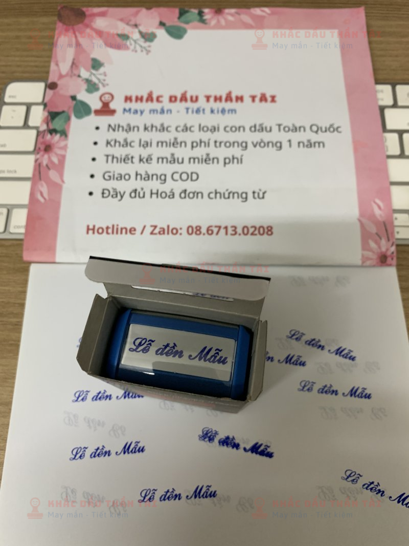 Khắc con dấu chữ Lễ đền Mẫu theo yêu cầu