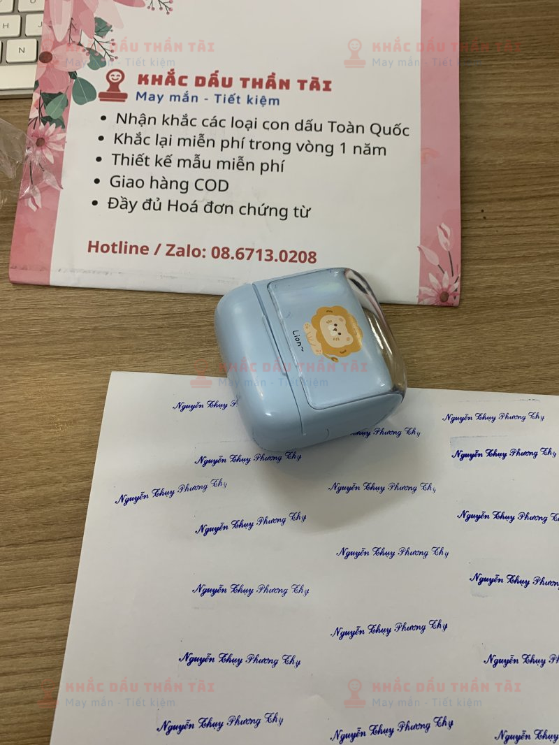 Khắc con dấu Flash tên Nguyễn Thụy Phương Thy sắc nét tại Trung Tâm Khắc Dấu Thần Tài