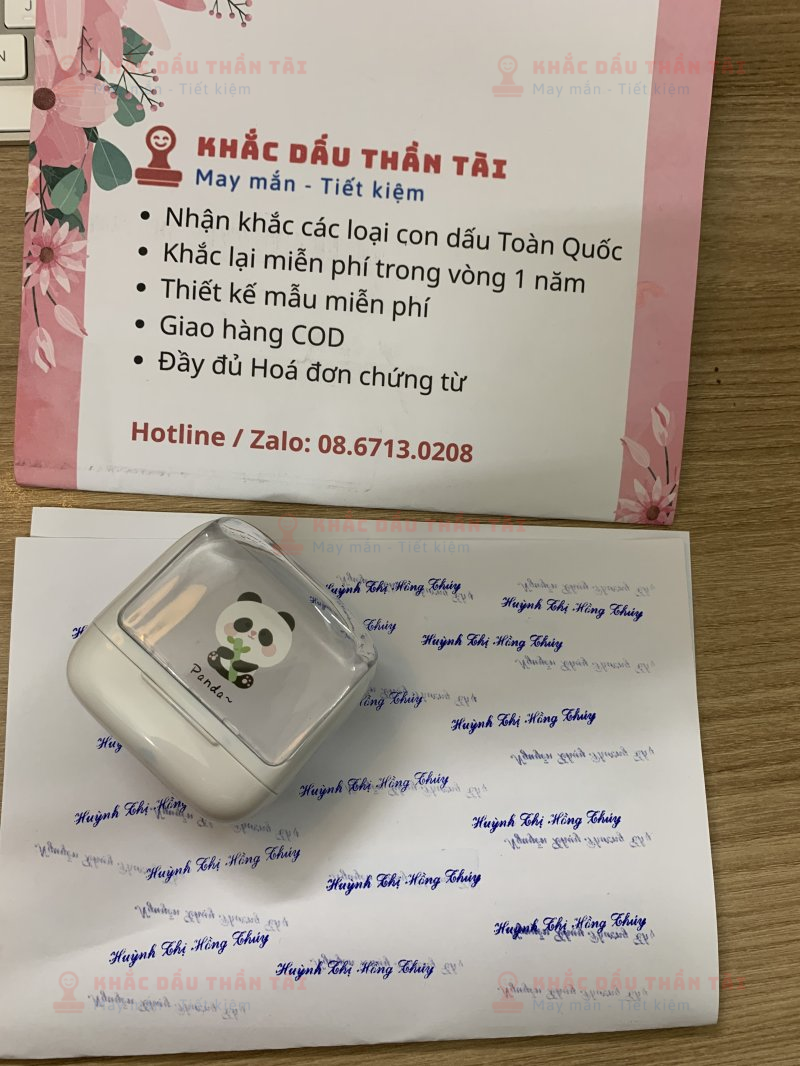 Khắc con dấu Tên Nguyễn Thị Hồng Thuý bằng con dấu Flash sắc nét