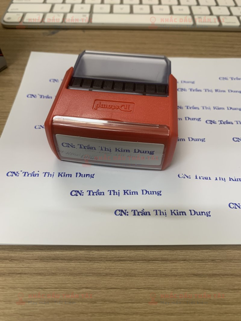 Khắc con dấu Tên và Chức danh CN Trần Thị Kim Dung chuyên nghiệp tại Thần Tài
