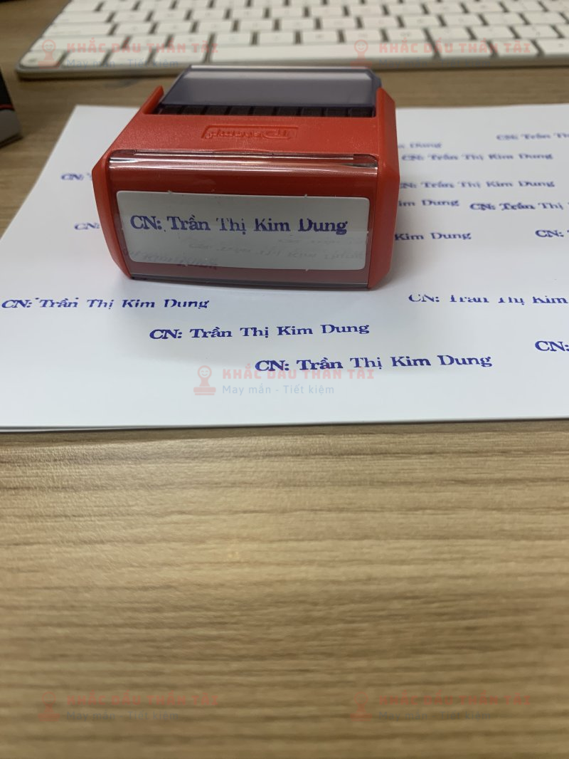 Khắc con dấu Tên và Chức danh CN Trần Thị Kim Dung chuyên nghiệp tại Thần Tài
