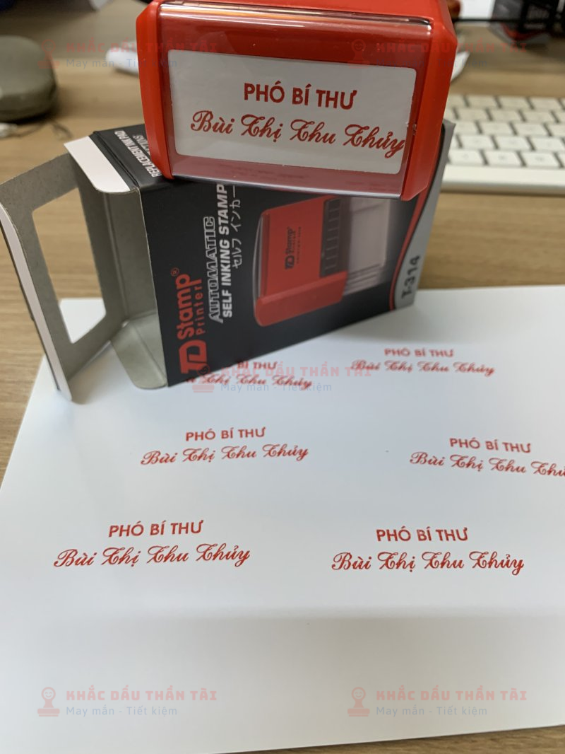 Khắc Con Dấu Tên và Chức Danh Phó Bí Thư Bùi Thị Thu Thủy - Trung Tâm Khắc Dấu Thần Tài