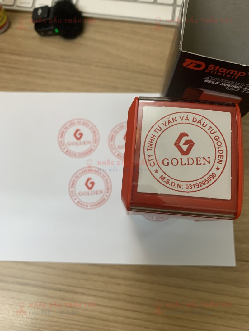 Khắc con dấu tròn Logo công ty TNHH Golden tại Trung Tâm Khắc Dấu Thần Tài