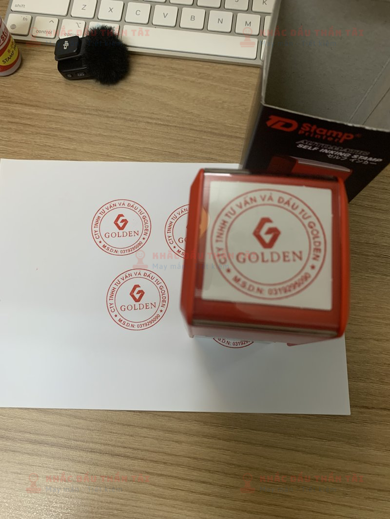 Khắc con dấu tròn Logo công ty TNHH Golden tại Trung Tâm Khắc Dấu Thần Tài