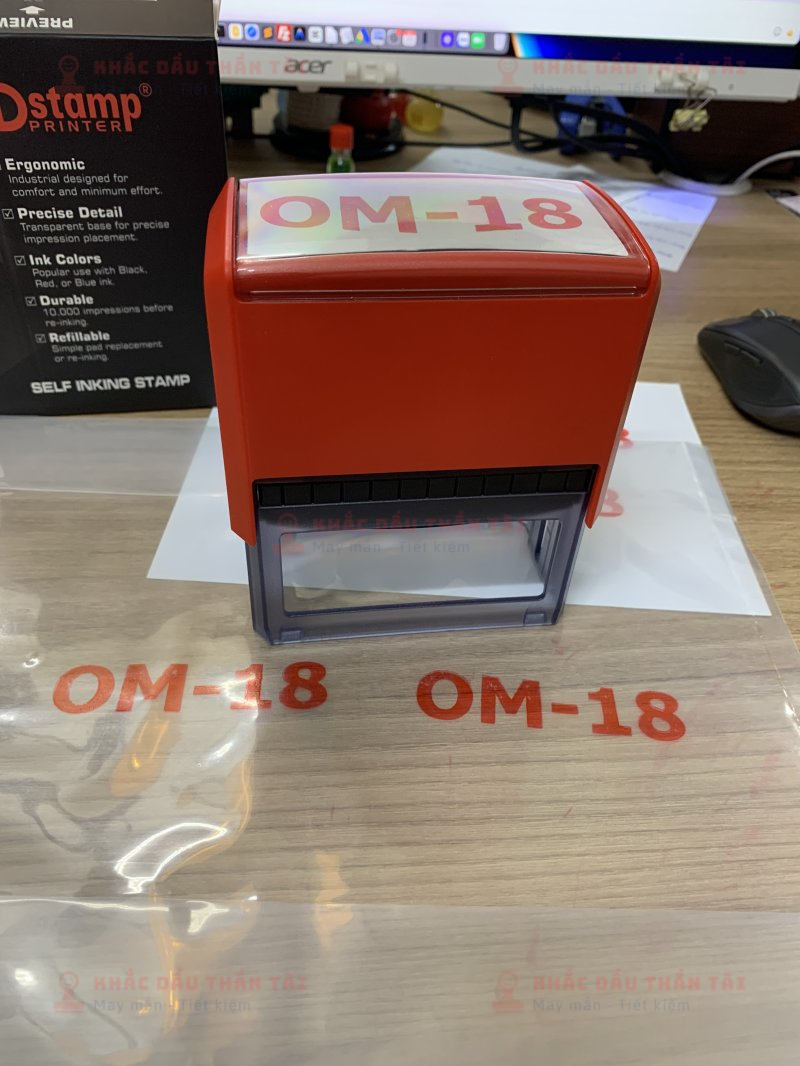 Khắc con dấu Vuông kích thước lớn OM-18 đóng lên bao bì chuyên nghiệp