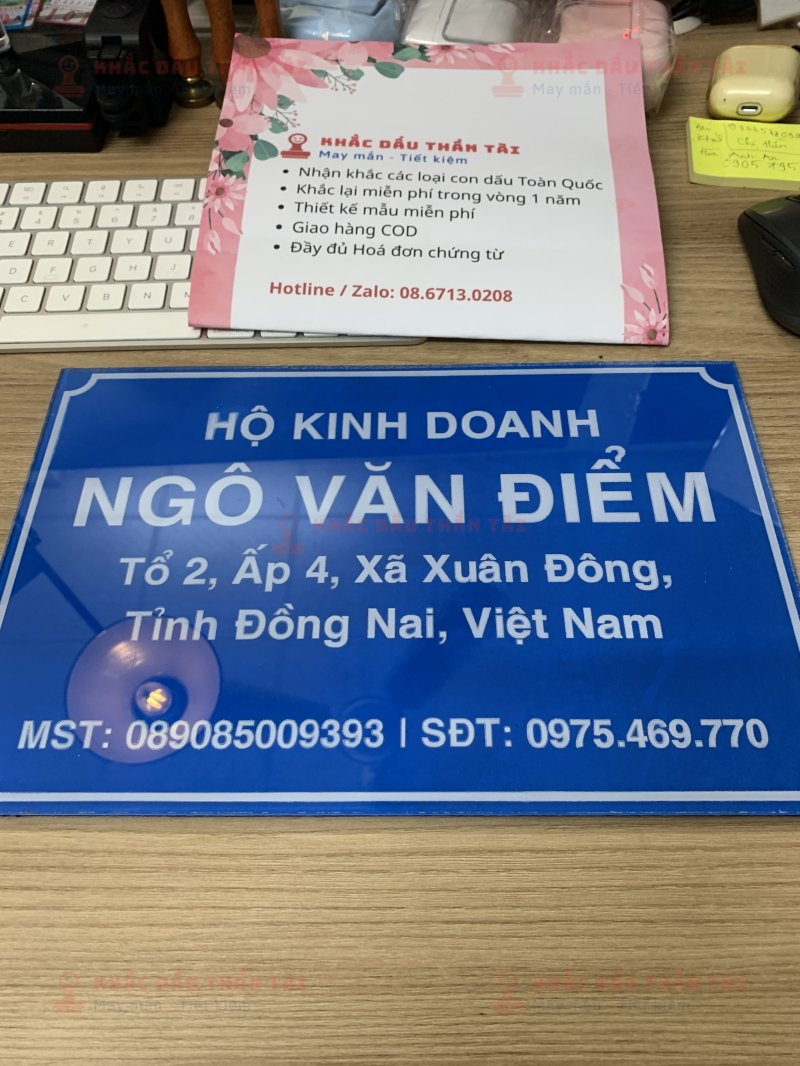 Làm bảng Mica tên Hộ Kinh Doanh Ngô Văn Điểm chuyên nghiệp tại Trung Tâm Khắc Dấu Thần Tài