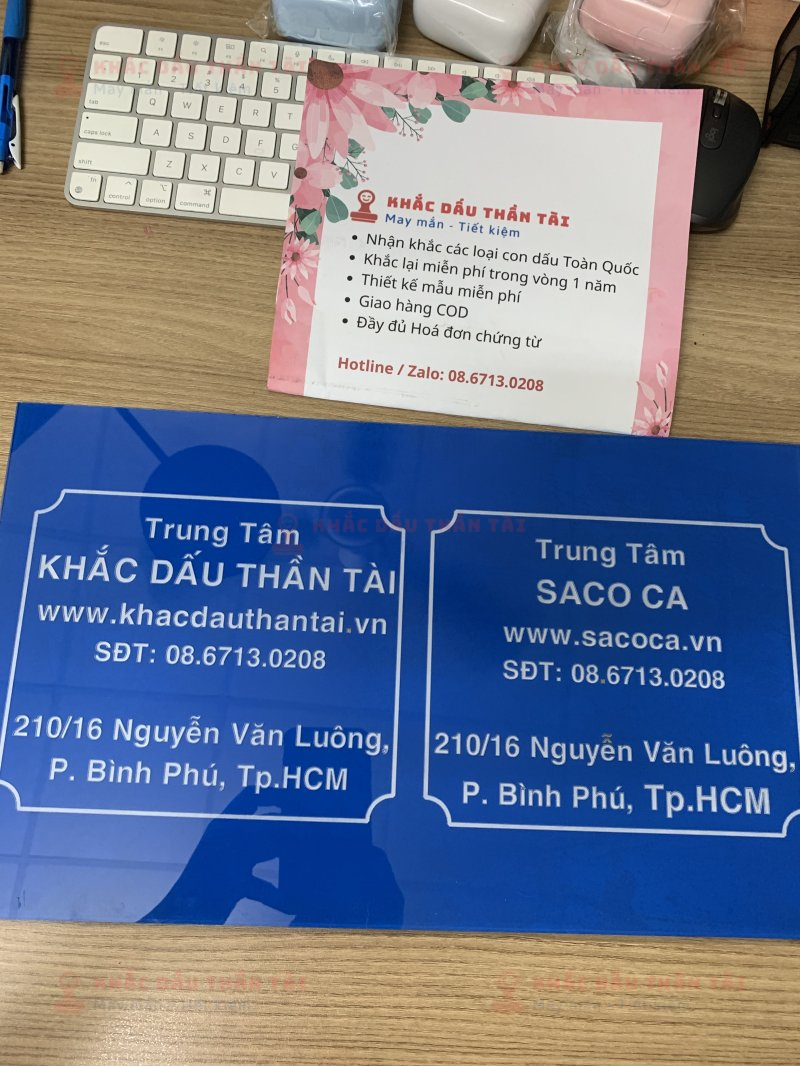 Làm bảng Mica Trung Tâm SACO CA