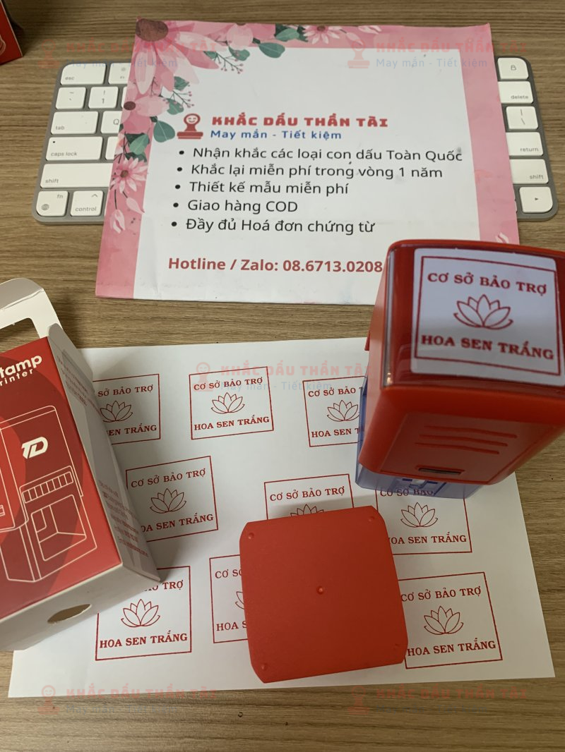 Khắc dấu Vuông Cơ Sở Bảo Trợ Hoa Sen Trắng