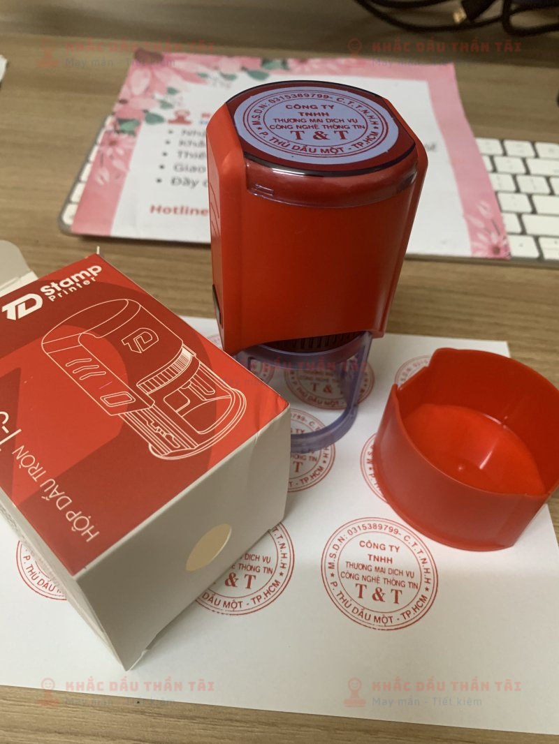 Khắc con dấu Tròn cho Công Ty TNHH Thương Mại Dịch Vụ Công Nghệ Thông Tin T&T chuyên nghiệp