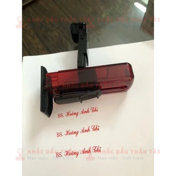 Khắc con dấu USB bỏ túi Chức danh Bác Sĩ Hoàng Anh Thi