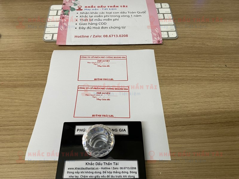 Khắc con dấu Phê Duyệt cho Công Ty Cổ Phần Phú Cường Hoàng Gia bằng công nghệ Khắc dấu Flash sắc nét