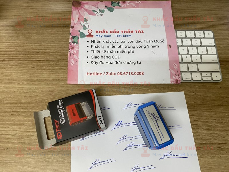 Khắc con dấu chữ ký cho Ys Hiền tại Trung Tâm Khắc Dấu Thần Tài, TP.HCM