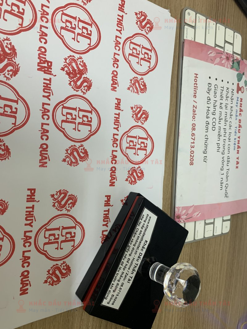Khắc Con Dấu Logo Nhà Hàng Phỉ Thúy Lạc Lạc quán tại Trung Tâm Khắc Dấu Thần Tài