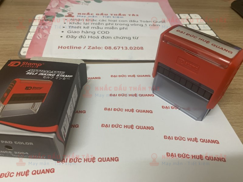 Khắc Con Dấu Tên Nhà Sư Đại Đức Huệ Quang tại Trung Tâm Khắc Dấu Thần Tài