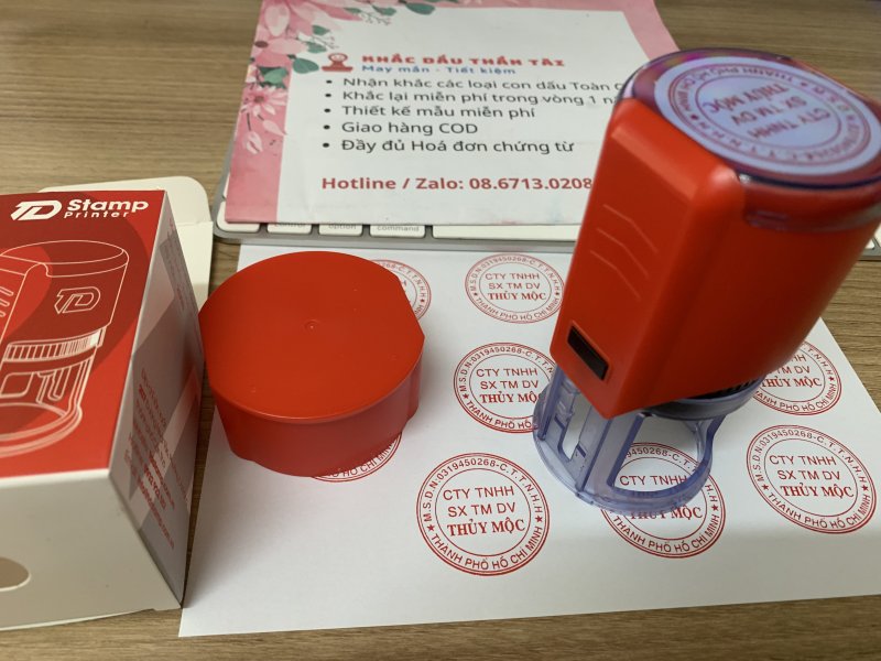 Khắc dấu tròn công ty TNHH Sản Xuất Thương Mại Dịch Vụ Thuỷ Mộc tại Trung Tâm Khắc Dấu Thần Tài