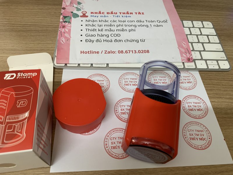 Khắc dấu tròn công ty TNHH Sản Xuất Thương Mại Dịch Vụ Thuỷ Mộc tại Trung Tâm Khắc Dấu Thần Tài