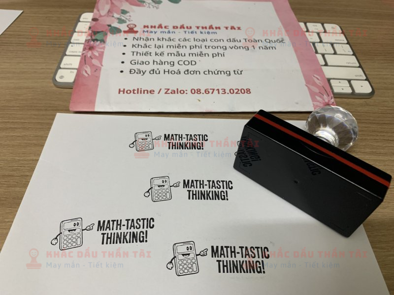 Khắc con dấu cho Giáo viên Trường quốc tế - Chữ Math_Tastic_Thinking - Màu đen