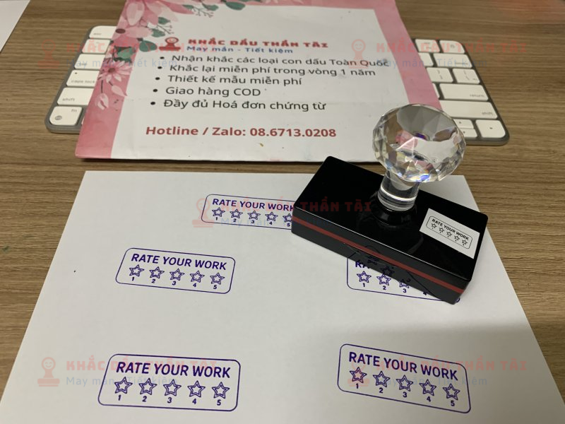 Khắc con dấu cho Giáo viên Trường quốc tế - Chữ Rate_Your_Work - Màu Tím