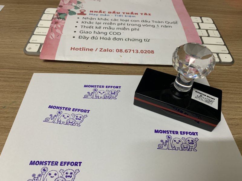 Khắc con dấu cho Giáo viên Trường quốc tế - Chữ Monster_Effort - Màu Tím