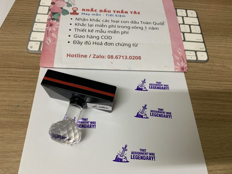 Khắc con dấu Giáo viên Trường quốc tế chữ That Assignment Was Legendary màu tím