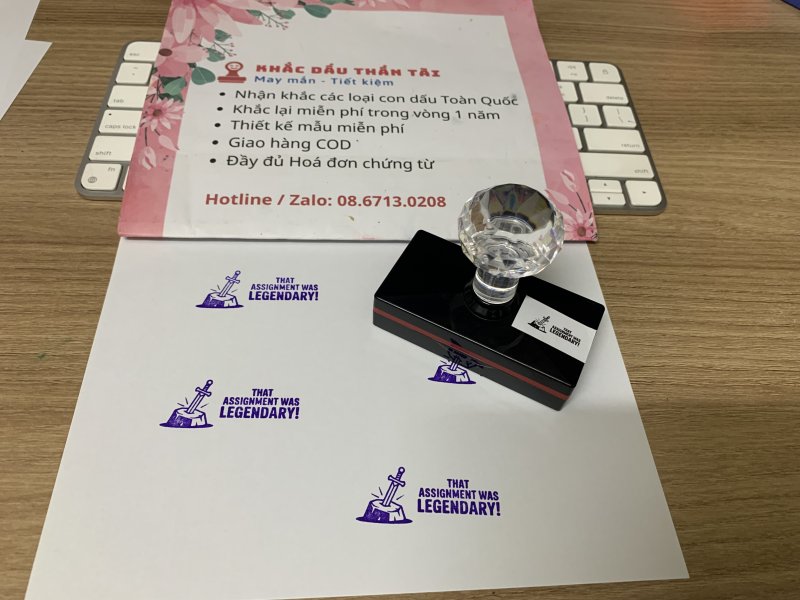 Khắc con dấu Giáo viên Trường quốc tế chữ That Assignment Was Legendary màu tím