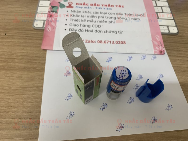 Khắc con dấu chữ ký nháy Nguyễn Thuý Quỳnh mực xanh