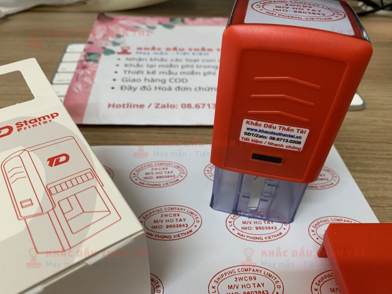 Khắc con dấu Hình Oval Công ty LK Shipping Company Limited
