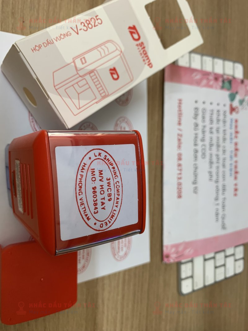 Khắc con dấu Hình Oval Công ty LK Shipping Company Limited
