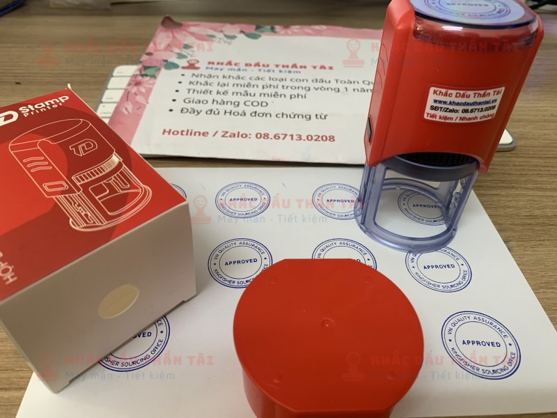 Khắc con dấu QC nội dung Approved theo yêu cầu mực xanh