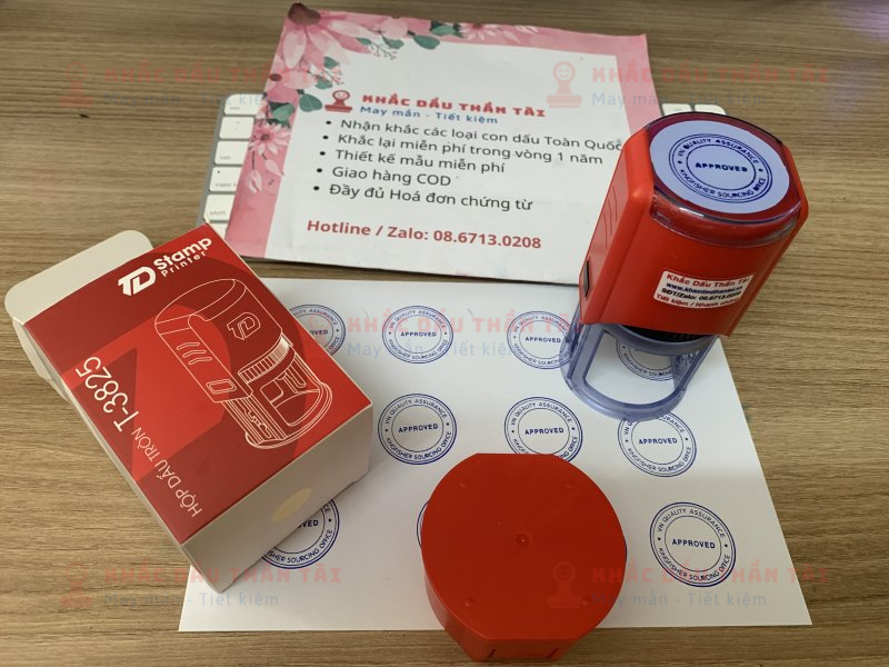 Khắc con dấu QC theo yêu cầu - Nội dung Approved - Mực Xanh